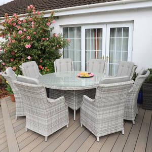 Audu Table ronde style classique <span class=keywords><strong>Victoria</strong></span> et huit chaises Cadre en aluminium Rotin métal avec verre pour ateliers de loisirs en plein air - Product Image 1
