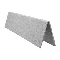 Panneau acoustique suspendu en forme de V en fibre de polyester PET gris clair pour la réduction du bruit dans les bureaux et les studios