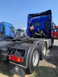 Camión Tractor Fronton 6X4 Usado en Buenas Condiciones, Capacidad de Arrastre de 40000 kg, Transmisión Automática, Combustible Diésel, Motor Weichai, Volante a la Izquierda - Product Image 4