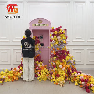 Chemin de table floral 3D moderne en acrylique blanc, lisse, durable, luxueux, taille personnalisable, utilisation intérieure/extérieure - Product Image 6