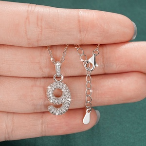 Collier en or 14 carats plaqué or avec micro-pavé de zircon, numéro 9, style hip-hop, pour femmes, vente en gros - Product Image 2