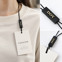 Étiquette en plastique personnalisée avec logo de marque, cordon à clipser, prix de gros usine Chine, faible MOQ, pour vêtements