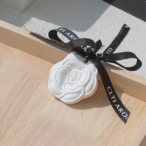 Amora <span class=keywords><strong>Cintre</strong></span> en argile parfumée dans un sac d'opp avec panneau de cartes Décoration de la maison Diffuseur d'arômes en gypse Suspendu Parfum <span class=keywords><strong>parfumé</strong></span> Pierre céramique - Product Image 2