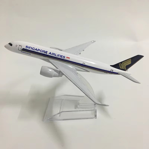 Modèle d'avion en métal moulé sous pression <span class=keywords><strong>Airbus</strong></span> <span class=keywords><strong>A350</strong></span>-900 de Singapore Airlines de 16 cm avec support - Product Image 3
