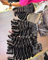 Lots de Cheveux Humains Vierges Bouclés Fumi Double Drawn, Cheveux Vietnamiens Bruts d'un Seul Donneur, Vente en Gros