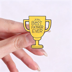 Pin Esmaltado en Español para <span class=keywords><strong>la</strong></span> Mejor Mamá del Mundo, Broche con Diseño de Trofeo de Campeón, el Mejor Papá del Mundo, Joyería, Regalo para Padres - Product Image 3