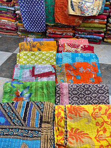 Couette Kantha en coton indien 60x90, couvre-lit réversible en patchwork, couverture bohème cousue à la main, décoration de chambre à coucher - Product Image 2
