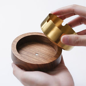 Cendrier rond en bois massif avec couvercle - Product Image 2
