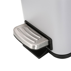 Cubo de Basura Silencioso de Acero Inoxidable con Pedal, Rectangular de 29.2 cm, para Interiores, en Negro, Blanco y Plateado, para Cocina y Baño - Product Image 2