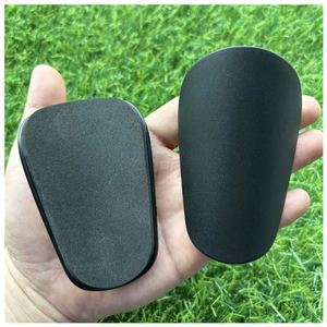Espinilleras Pequeñas Personalizadas al por Mayor con Logotipo Sublimado, Mini Espinilleras de Fútbol - Product Image 2