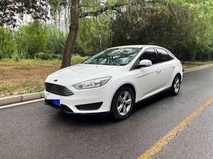 Ford <span class=keywords><strong>Focus</strong></span> berline <span class=keywords><strong>2014</strong></span> d'occasion, caméra arrière, boîte automatique, sièges en cuir, R15, conduite à gauche - Product Image 5