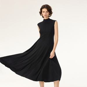 <span class=keywords><strong>Abito</strong></span> <span class=keywords><strong>in</strong></span> <span class=keywords><strong>Maglia</strong></span> di Cotone e Seta Senza Maniche Personalizzato con Collo Alto, Linee Pulite, Orlo <span class=keywords><strong>Svasato</strong></span>, Traspirante e Morbido - Product Image 3