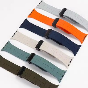 Cinghie pieghevoli magnetiche in Silicone per <span class=keywords><strong>Apple</strong></span> <span class=keywords><strong>Watch</strong></span> ultra 2 49mm <span class=keywords><strong>serie</strong></span> 9 cinghie di ricambio <span class=keywords><strong>serie</strong></span> sportiva 45mm - Product Image 2