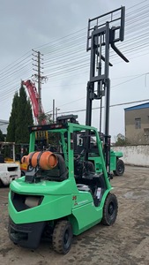 Chariot élévateur diesel Mitsubishi FD25 d'occasion de 2,5 tonnes, bon état, mât à deux étages, utilisation tout-terrain pour la construction - Product Image 5