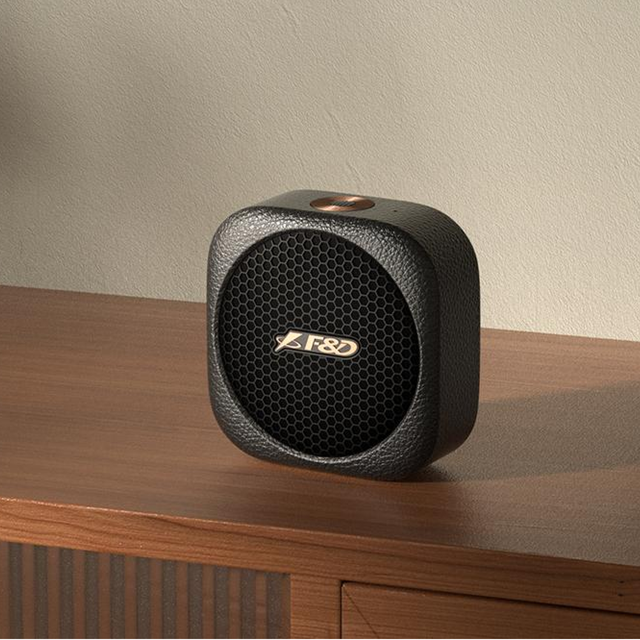 Classic Retro Wireless Speaker Mini Portable Music Player TF AUX Type-C 527g Lightweight Audio for Home Party Gift