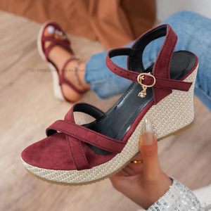 Sandales compensées à brides croisées pour femmes, nouvelle collection été, style européen et américain, sandales romaines à plateforme, vente en gros - Product Image 3