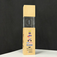 Trophées personnalisés en cristal 3D gravé au laser avec base en bois MH-T543