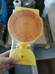 Luce di segnalazione lampeggiante a LED <span class=keywords><strong>solare</strong></span> ricaricabile - Product Image 5