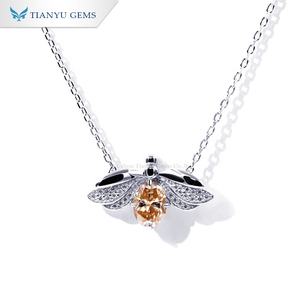 จี้สร้อยคอพลอยมอยส์ซาไนต์สีรูปแมลง ของ Tianyu ชิ้นงานเฉพาะกลุ่มและประณีต เหมาะสำหรับผู้หญิง - Product Image 2