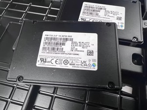 Unidad de estado sólido HORNG SHING Usada en SSD de 6Gbps PM1733 U.2 15,36 T SATA - Product Image 4