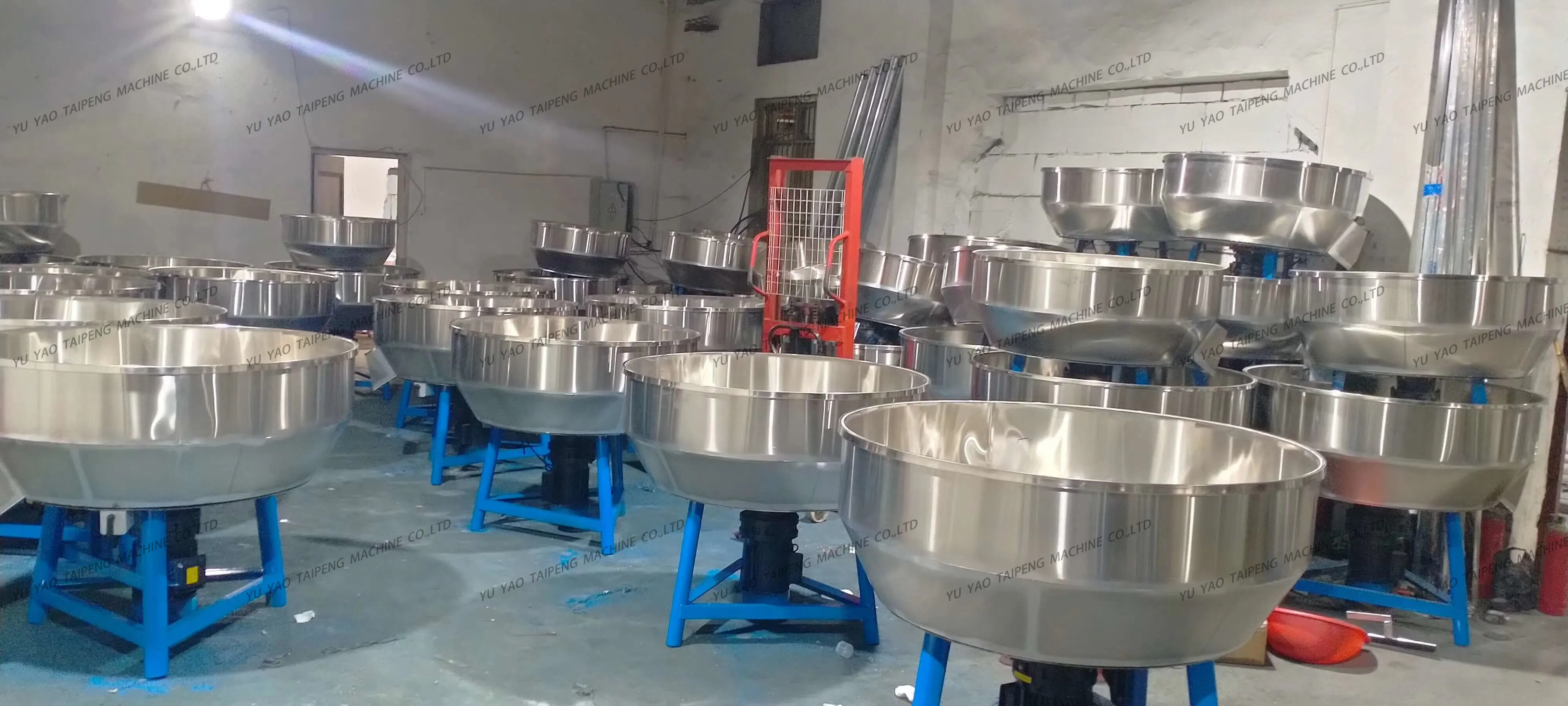 Simple and small mixer crushed material waste plastic bottle recycling production line granulator