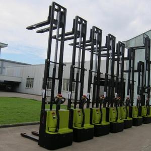 Apilador Eléctrico EVERLIFT de Alta Calidad, Operado por Batería, con Capacidad de 1000 kg, 1200 kg, 1500 kg y 2000 kg - Product Image 2