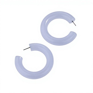 Boucles d'oreilles créoles en résine tendance, violet clair, forme personnalisée, bijoux fantaisie pour femme, SAMI HANDICRAFT, thème ange - Product Image 1