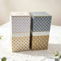 Caja de Regalo Navideña de Lujo Hecha a Medida en Dos Tonos. Caja de Embalaje de Perfume de Cartón Duro con Relieve Dorado y Logotipo Dorado
