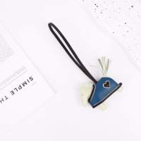 Nouveau pendentif en cuir véritable écologique personnalisé pour femme mature, fait main, cousu à la main, avec couture en forme de cœur, super léger et mignon