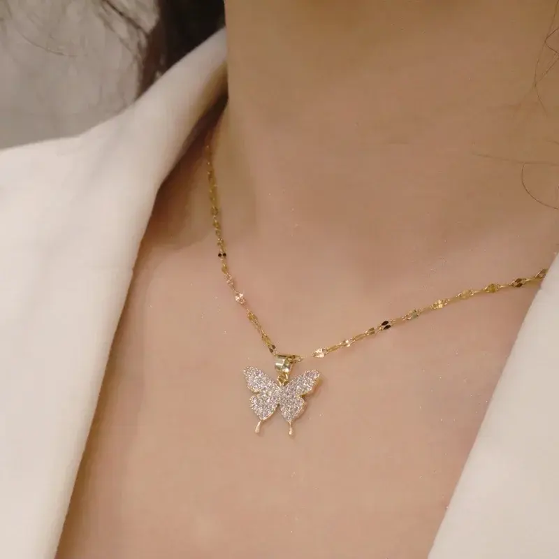 Korean Fashion Shiny Butterfly Necklace Golden Chain Necklace Ladies Jewelry Gift Female Wholesale