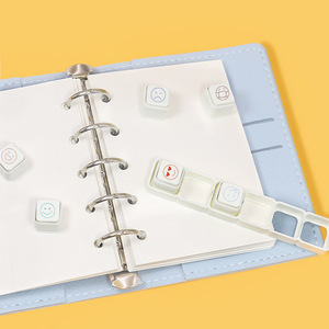<span class=keywords><strong>Sello</strong></span> Autoentintable de Dibujos Animados con Color <span class=keywords><strong>Personalizado</strong></span>, <span class=keywords><strong>Sello</strong></span> Desmontable de Seis Botones para Diario, <span class=keywords><strong>Sello</strong></span> <span class=keywords><strong>Personalizado</strong></span> de Papelería con Iconos Lindos, Regalo al por Mayor - Product Image 4