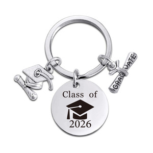 Porte-clés de diplômé de <span class=keywords><strong>la</strong></span> promotion 2026 en acier inoxydable – Cadeau amusant et inspirant pour elle/lui, idéal pour les professeurs - Product Image 4