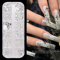 Mini 12 compartiments Clous à ongles 3D en alliage métallique et plastique, motifs étoile, cœur, cadre, rivets, style japonais, dos plat, longue durée, pour nail art de salon