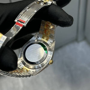 Reloj de Alta Gama 2025 con Bisel Acordonado de Acero Inoxidable Bicolor, Movimiento Automático, Resistencia al Agua de 100 Bares, Versátil - Product Image 4