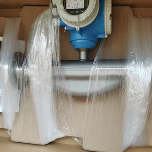 Débitmètre Coriolis Proline Promass F 300 en acier inoxydable OEM pour gaz, précision supérieure, compact et facilement accessible - Product Image 3