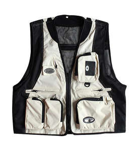Gilet fotografico da uomo multi-tasca alla moda coreana, stile Hong Kong, con logo personalizzato stampato. - Product Image 6