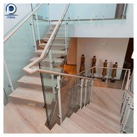 Escalier flottant Prima de style minimaliste avec marches en verre feuilleté, garde-corps, couleur et finition de surface personnalisables