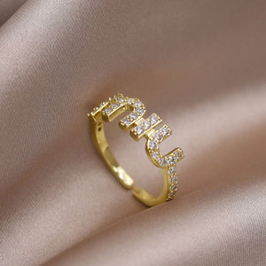 Bague élégante géométrique avec lettre <span class=keywords><strong>MIU</strong></span>, plaquée or, incrustée de zircon, ajustable, ouverte, pour femme, bijoux de mode, vente en gros - Product Image 3