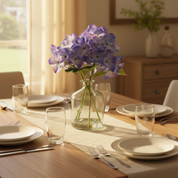 Fleur d'hortensia artificielle colorée avec fausse eau dans un vase en verre pour la décoration de la maison et du mariage