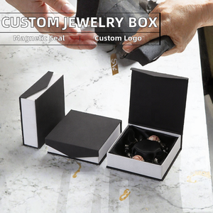 Boîte à bracelet pour homme avec fermeture magnétique en carton personnalisée avec logo, pour emballage de bijoux en papier - Product Image 2