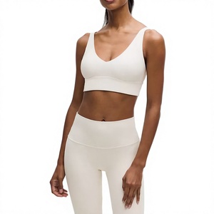 Ensemble d'entraînement respirant et léger à séchage rapide pour femme, avec soutien-gorge de sport et de yoga sans couture et logo positionné sur le devant de la taille - Product Image 1