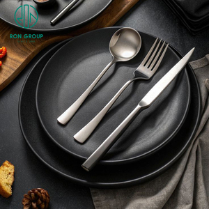 Vajilla Redonda de Melamina Negra Mate de Grado Alimenticio para Restaurantes Occidentales Modernos, Plato para <span class=keywords><strong>Pizza</strong></span>, Sushi, Carne y Fideos, Vajilla Comercial - Product Image 3