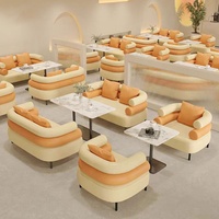 Ensemble de Tables et Chaises en Cuir pour Salles à Manger, Commerces, Hôtels, Cafés et Restaurants – Vente en Gros