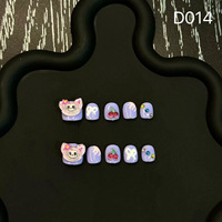 Art des ongles mignon de style dessin animé fait à la main pour les petites filles
