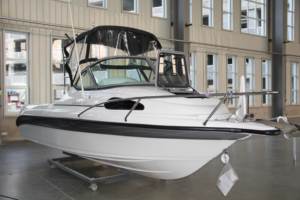 Abordable <span class=keywords><strong>6</strong></span>.2 <span class=keywords><strong>mètres</strong></span> de vitesse rapide mer utilisé fibre de verre coque <span class=keywords><strong>bateau</strong></span> de pêche de luxe Yacht Stern Drive Engine - Product Image 3