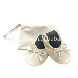 Hoge kwaliteit populaire womens flats beige platte oprollen ballet met gekleurde tas voor bruiloft