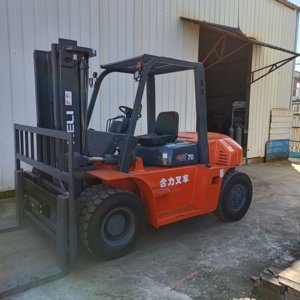 Powerful Used HELI 7 Ton <b>Diesel</b> Forklift CPCD70 Large <b>Container</b> Loading Forklift Second Hand Industrial Lifting Truck Dealer - Product Image 5