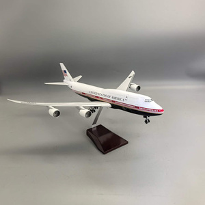Modelo de Avión de Resina <span class=keywords><strong>Boeing</strong></span> 747-8 Air Force One a Escala 1/150 de 47 cm con Luces LED y Tren de Aterrizaje - Product Image 5