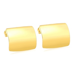 Boucles d'oreilles clous Huggie pour femmes, style punk, larges, lisses, géométriques, en acier inoxydable plaqué or 18 carats, hypoallergéniques, inaltérables - Product Image 6