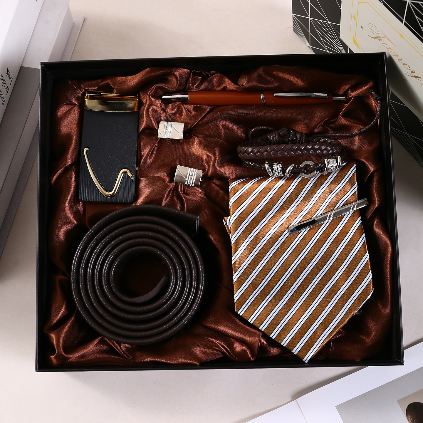 7-piece set curry-belt tie clip cuff bracelet pen gift box